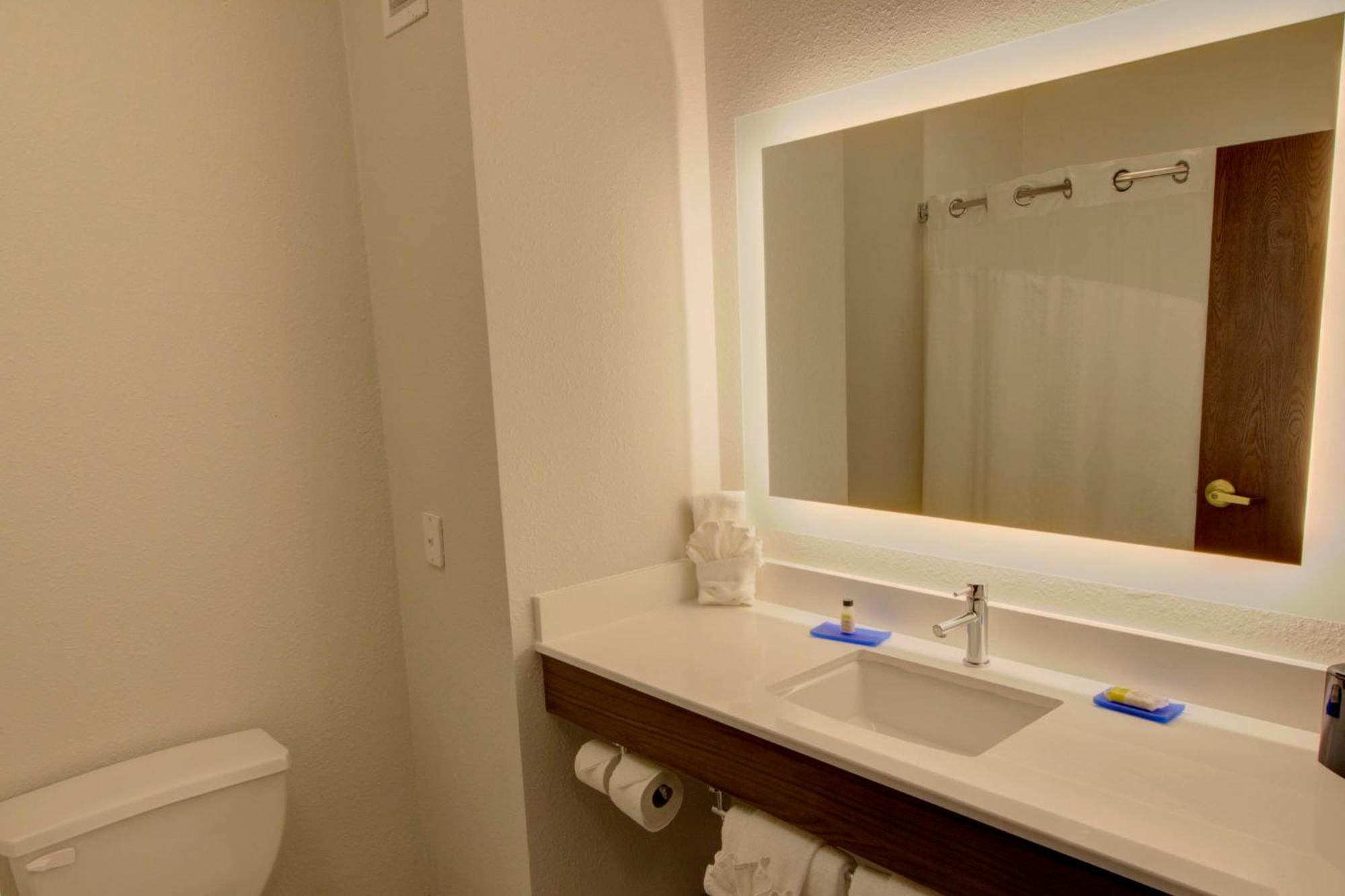 Holiday Inn Express & Suites Le Mars By Ihg מראה חיצוני תמונה