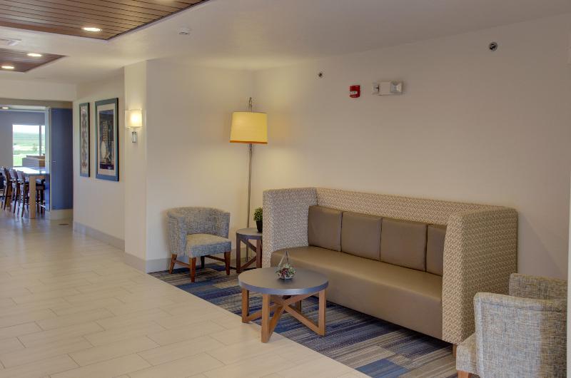 Holiday Inn Express & Suites Le Mars By Ihg מראה חיצוני תמונה