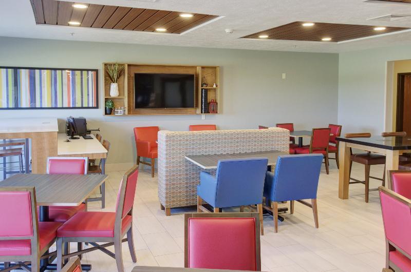 Holiday Inn Express & Suites Le Mars By Ihg מראה חיצוני תמונה